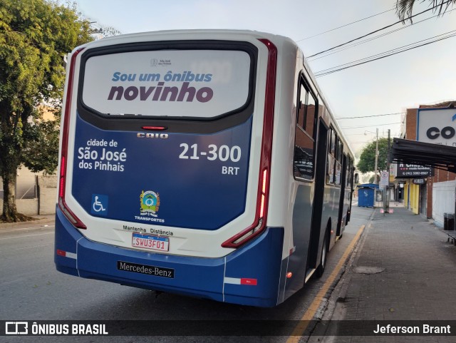 BRT Curitiba - São José dos Pinhais 21-300 na cidade de São José dos Pinhais, Paraná, Brasil, por Jeferson Brant. Número da foto: #12857511.