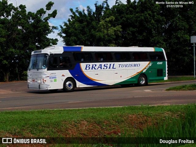 Brasil Turismo 4580 na cidade de Monte Santo de Minas, Minas Gerais, Brasil, por Douglas Freitas. Número da foto: #12859032.