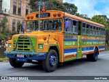 Petro Trem 03 na cidade de Petrópolis, Rio de Janeiro, Brasil, por Jean Pierre. Número da foto: #12858100.