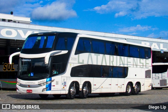 Auto Viação Catarinense 3530 na cidade de Balneário Camboriú, Santa Catarina, Brasil, por Diego Lip. Número da foto: #12861354.