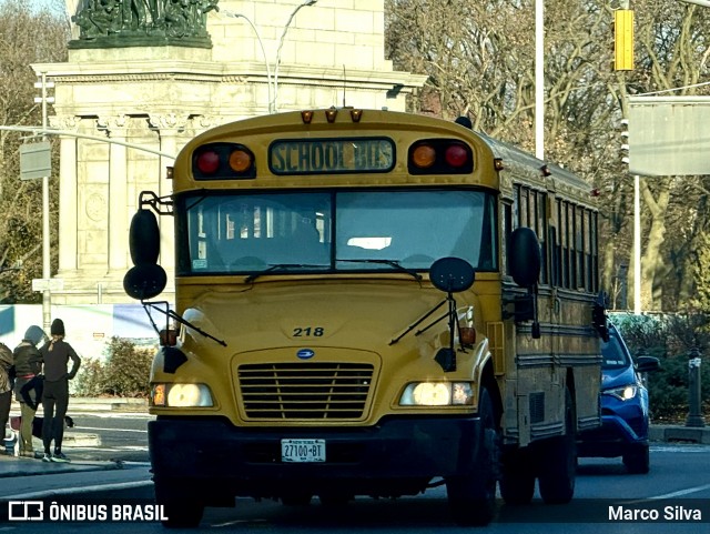 Escolares 218 na cidade de Brooklyn, New York, Estados Unidos, por Marco Silva. Número da foto: #12863067.
