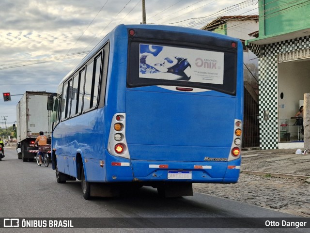 Ônibus Particulares 2013 na cidade de Parnaíba, Piauí, Brasil, por Otto Danger. Número da foto: #12862377.