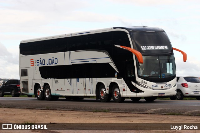 São João Turismo 935 na cidade de Vitória da Conquista, Bahia, Brasil, por Luygi Rocha. Número da foto: #12864068.