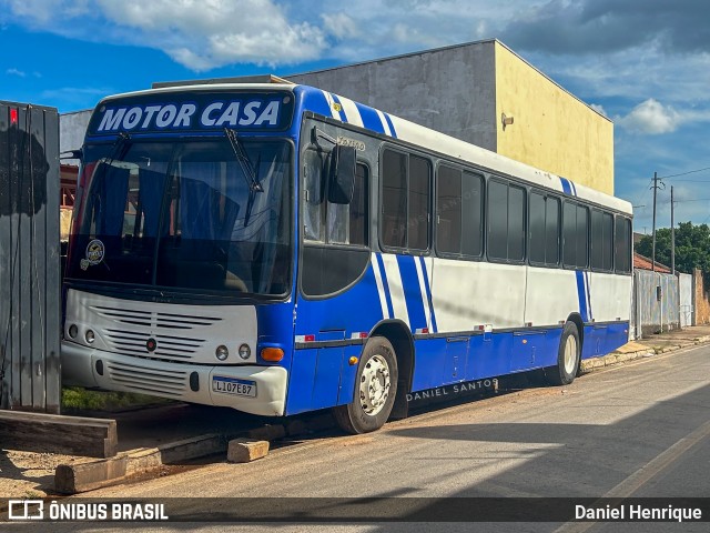 Ônibus Particulares  na cidade de Cuiabá, Mato Grosso, Brasil, por Daniel Henrique. Número da foto: #12864439.