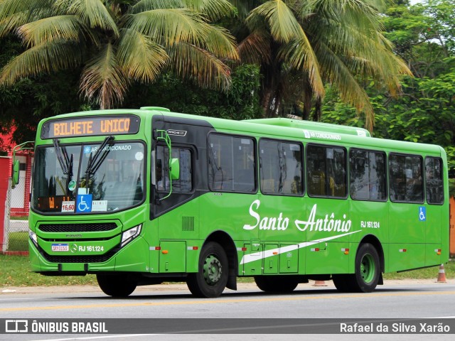 Transportes Santo Antônio RJ 161.124 na cidade de Magé, Rio de Janeiro, Brasil, por Rafael da Silva Xarão. Número da foto: #12867237.
