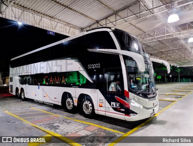 Auto Viação Catarinense 323002 na cidade de Balneário Camboriú, Santa Catarina, Brasil, por Richard Silva. Número da foto: #12866461.