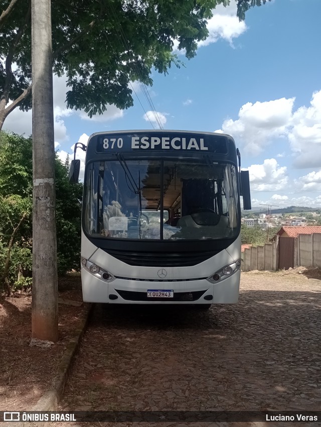 Escolares 870 na cidade de Juatuba, Minas Gerais, Brasil, por Luciano Veras. Número da foto: #12867846.