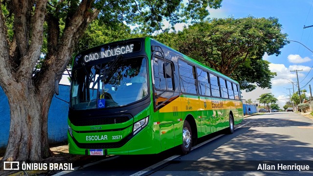 Transportes Capellini 32571 na cidade de Paulínia, São Paulo, Brasil, por Allan Henrique. Número da foto: #12866430.