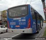 Auto Viação Urubupungá 20.096 na cidade de Barueri, São Paulo, Brasil, por Ailton da Costa Silva. Número da foto: #:id.