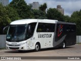 VansTour Transportes 7701 na cidade de Curitiba, Paraná, Brasil, por Ricardo Matu. Número da foto: #12867062.