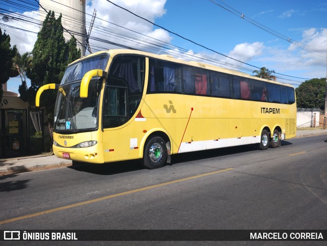 Ônibus Particulares 8927 na cidade de Belo Horizonte, Minas Gerais, Brasil, por MARCELO CORREIA. Número da foto: #12869703.