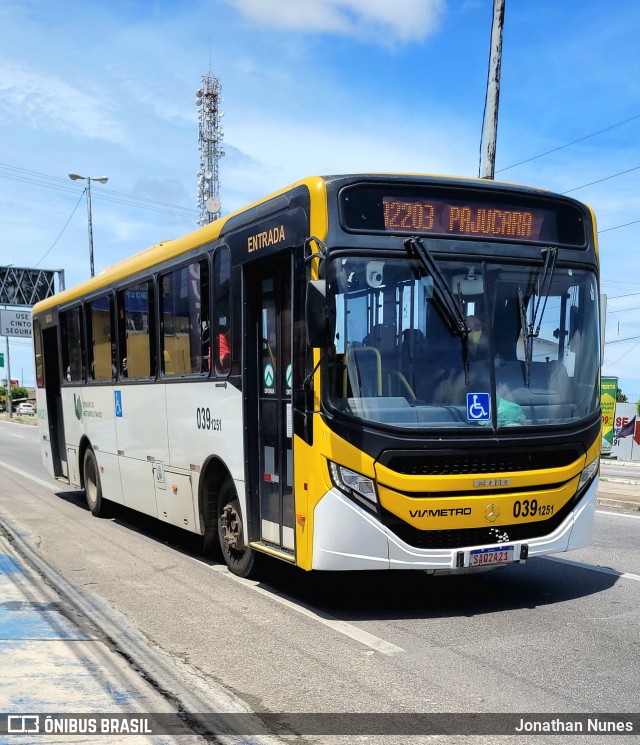 Via Metro - Auto Viação Metropolitana 0211251 na cidade de Maracanaú, Ceará, Brasil, por Jonathan Nunes. Número da foto: #12869548.