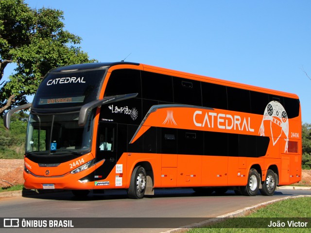 Catedral Turismo 24414 na cidade de Brasília, Distrito Federal, Brasil, por João Victor. Número da foto: #12869741.