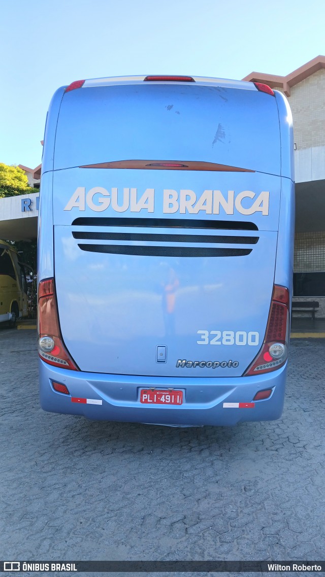 Viação Águia Branca 32800 na cidade de Governador Valadares, Minas Gerais, Brasil, por Wilton Roberto. Número da foto: #12870404.