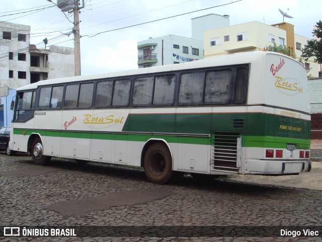 Banda Rota Sul 8206 na cidade de Erechim, Rio Grande do Sul, Brasil, por Diogo Viec. Número da foto: #12873438.