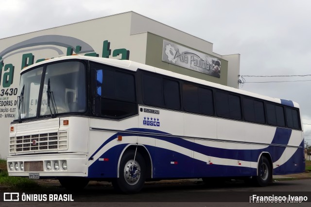 Ônibus Particulares BTS-3703 na cidade de Assis, São Paulo, Brasil, por Francisco Ivano. Número da foto: #12873113.