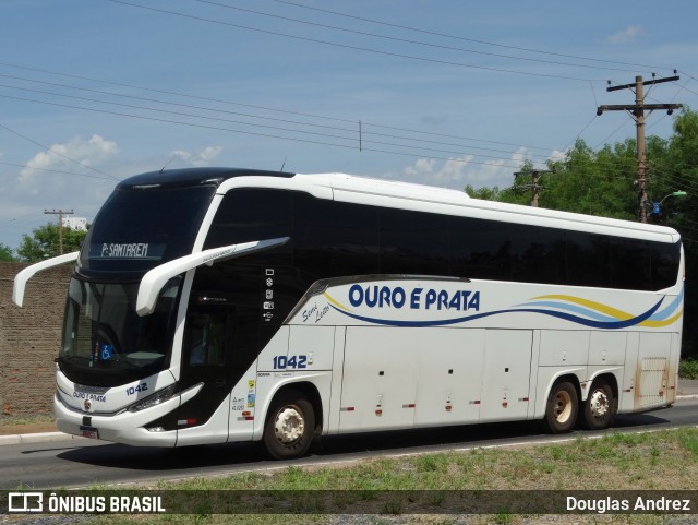Viação Ouro e Prata 1042 na cidade de Cuiabá, Mato Grosso, Brasil, por Douglas Andrez. Número da foto: #12871891.