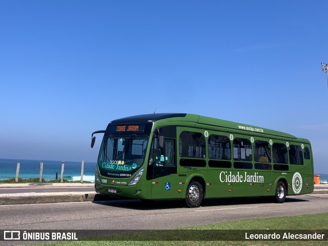 Doce Rio Fretamento e Turismo 1500 na cidade de Rio de Janeiro, Rio de Janeiro, Brasil, por Leonardo Alecsander. Número da foto: #12925523.
