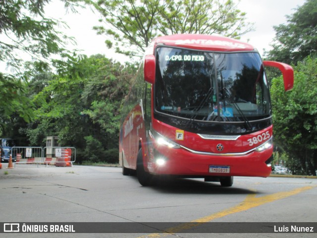 Viação Santa Cruz 38025 na cidade de São Paulo, São Paulo, Brasil, por Luis Nunez. Número da foto: #12925485.