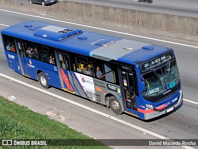 Viação Miracatiba 15.1107 na cidade de Cotia, São Paulo, Brasil, por David Macedo Rocha. Número da foto: #12925226.