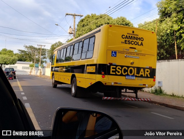 Escolares GAA4E76 na cidade de Jales, São Paulo, Brasil, por João Vitor Pereira. Número da foto: #12926164.