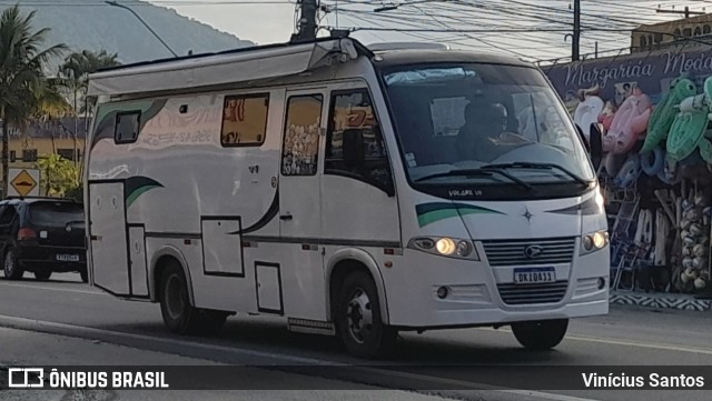 Motorhomes 0011 na cidade de Ubatuba, São Paulo, Brasil, por Vinícius Santos. Número da foto: #12948166.