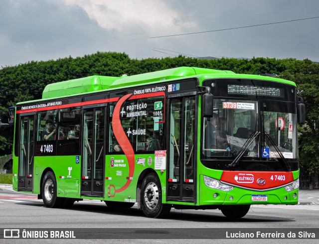 Pêssego Transportes 4 7403 na cidade de São Paulo, São Paulo, Brasil, por Luciano Ferreira da Silva. Número da foto: #12949275.