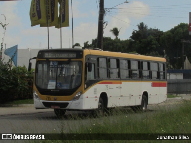Empresa Metropolitana 715 na cidade de Jaboatão dos Guararapes, Pernambuco, Brasil, por Jonathan Silva. Número da foto: #12948324.