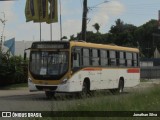 Empresa Metropolitana 715 na cidade de Jaboatão dos Guararapes, Pernambuco, Brasil, por Jonathan Silva. Número da foto: #12948324.