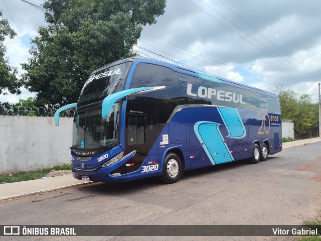 LopeSul Transportes - Lopes e Oliveira Transportes e Turismo - Lopes Sul 3020 na cidade de Cuiabá, Mato Grosso, Brasil, por Vitor Gabriel. Número da foto: #12952021.