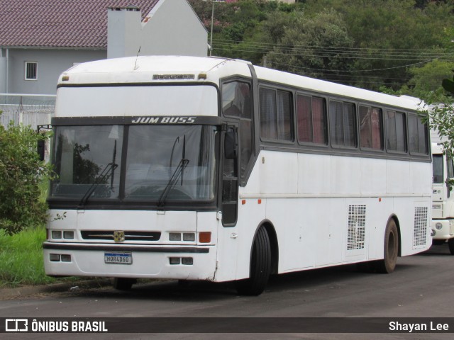 Ônibus Particulares 4360 na cidade de Porto Alegre, Rio Grande do Sul, Brasil, por Shayan Lee. Número da foto: #12955205.