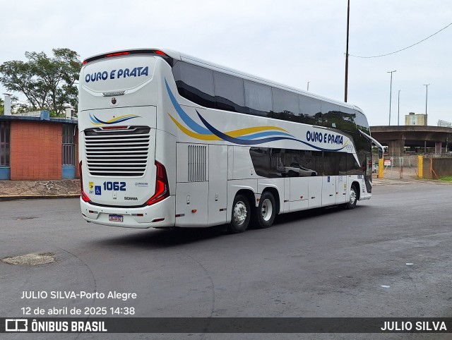 Viação Ouro e Prata 1062 na cidade de Porto Alegre, Rio Grande do Sul, Brasil, por JULIO SILVA. Número da foto: #12954139.
