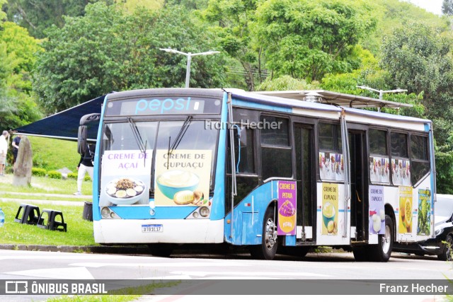 Ônibus Particulares PEPSI na cidade de Curitiba, Paraná, Brasil, por Franz Hecher. Número da foto: #12954943.