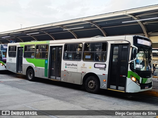 Empresa de Ônibus Vila Galvão 2335 na cidade de Guarulhos, São Paulo, Brasil, por Diego Cardoso da Silva. Número da foto: #12952357.