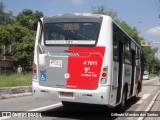Pêssego Transportes 4 7611 na cidade de São Paulo, São Paulo, Brasil, por Gilberto Mendes dos Santos. Número da foto: #:id.