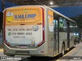 City Transporte Urbano Intermodal - Guarujá 229 na cidade de Guarujá, São Paulo, Brasil, por Jean Gu. Número da foto: #12954531.