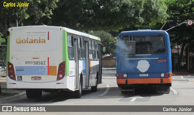 Ônibus Particulares 007 na cidade de Goiânia, Goiás, Brasil, por Carlos Júnior. Número da foto: #12956604.