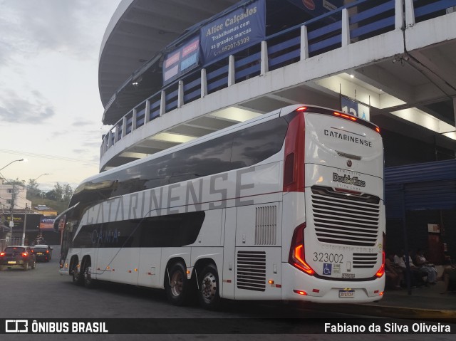 Auto Viação Catarinense 323002 na cidade de Aparecida, São Paulo, Brasil, por Fabiano da Silva Oliveira. Número da foto: #12961126.
