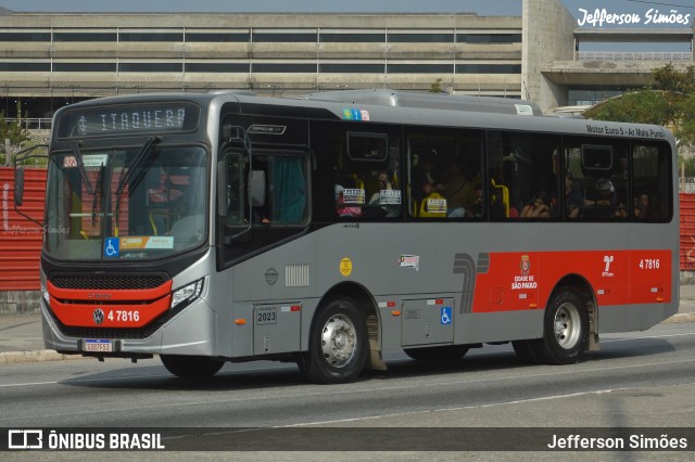 Pêssego Transportes 4 7816 na cidade de São Paulo, São Paulo, Brasil, por Jefferson Simões. Número da foto: #12960748.