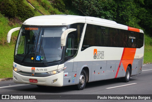 Viação Cidade do Aço RJ 174.123 na cidade de Piraí, Rio de Janeiro, Brasil, por Paulo Henrique Pereira Borges. Número da foto: #12962153.