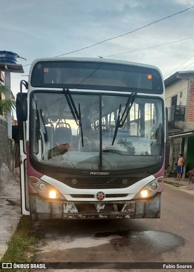Ônibus Particulares  na cidade de Cametá, Pará, Brasil, por Fabio Soares. Número da foto: #12960804.