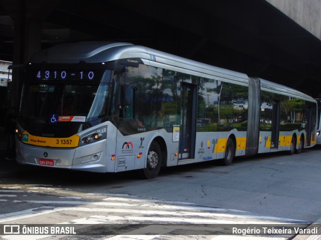 Viação Metrópole Paulista - Zona Leste 3 1357 na cidade de São Paulo, São Paulo, Brasil, por Rogério Teixeira Varadi. Número da foto: #12963982.