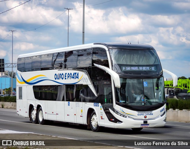 Viação Ouro e Prata 1065 na cidade de São Paulo, São Paulo, Brasil, por Luciano Ferreira da Silva. Número da foto: #12965502.