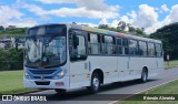 Ônibus Particulares 7612 na cidade de Leopoldina, Minas Gerais, Brasil, por Rômulo Almeida. Número da foto: #12965522.