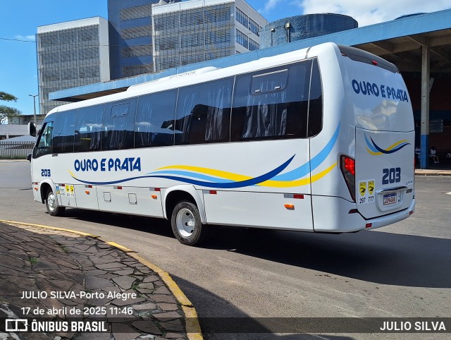 Viação Ouro e Prata 203 na cidade de Porto Alegre, Rio Grande do Sul, Brasil, por JULIO SILVA. Número da foto: #12966633.