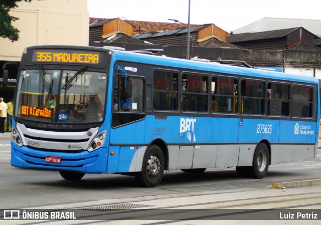 Viação Madureira Candelária B75635 na cidade de Rio de Janeiro, Rio de Janeiro, Brasil, por Luiz Petriz. Número da foto: #12966889.