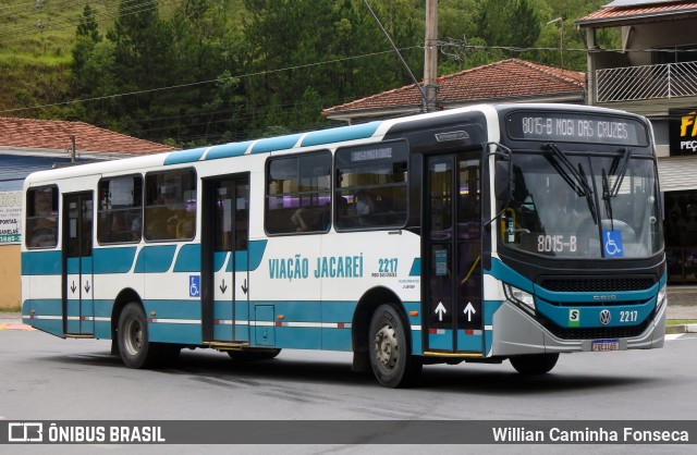 Viação Jacareí 2217 na cidade de Guararema, São Paulo, Brasil, por Willian Caminha Fonseca. Número da foto: #12965849.