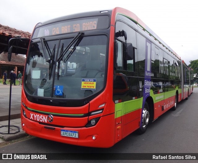 Volvo XY05N na cidade de Curitiba, Paraná, Brasil, por Rafael Santos Silva. Número da foto: #12967820.