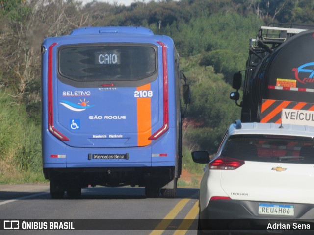 Viação São Roque 2108 na cidade de São Domingos do Prata, Minas Gerais, Brasil, por Adrian Sena. Número da foto: #12966054.