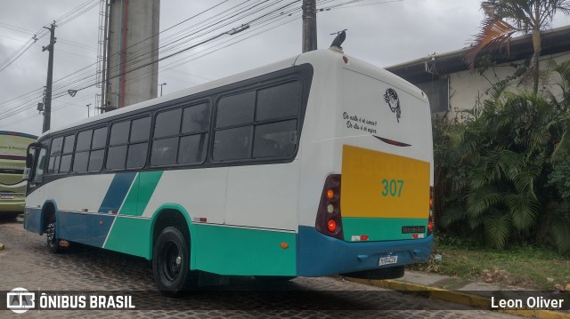 Ônibus Particulares 003 na cidade de Caruaru, Pernambuco, Brasil, por Leon Oliver. Número da foto: #12965745.